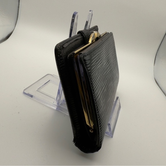 Louis Vuitton Black Epi Leather French Purse Wallet Gold | Women’s | Used | - Picture 4 of 10